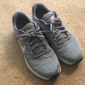 Women’s Nike Vomero running shoes size 11